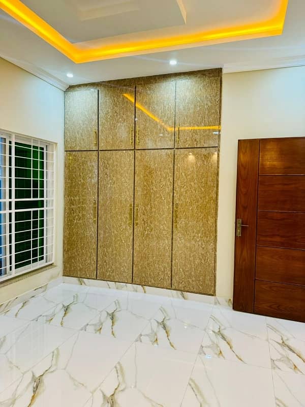 Gorgeous Corner 5 Marla House For Sale Available In Park View City - Jade Extension Block 8
