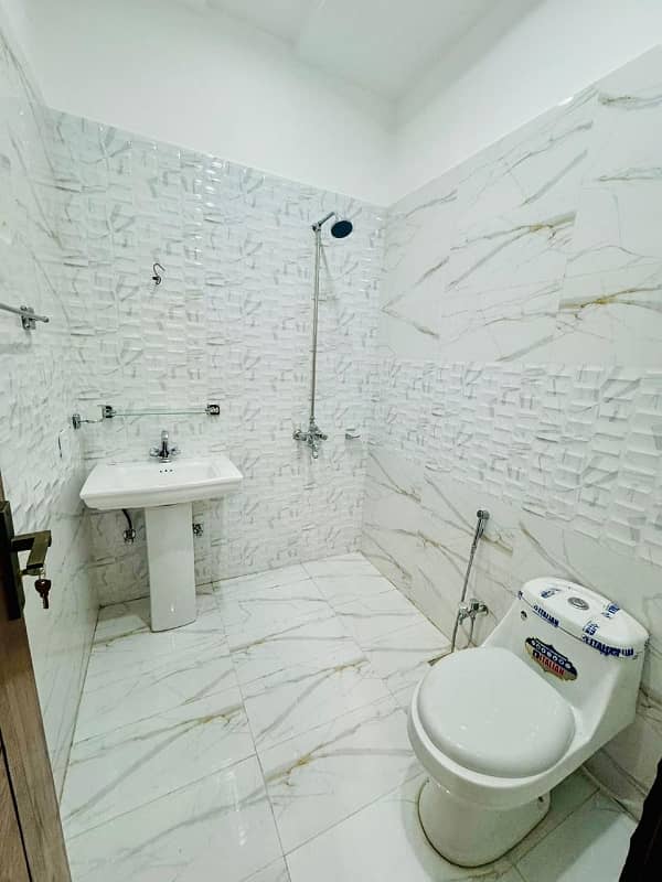 Gorgeous Corner 5 Marla House For Sale Available In Park View City - Jade Extension Block 19