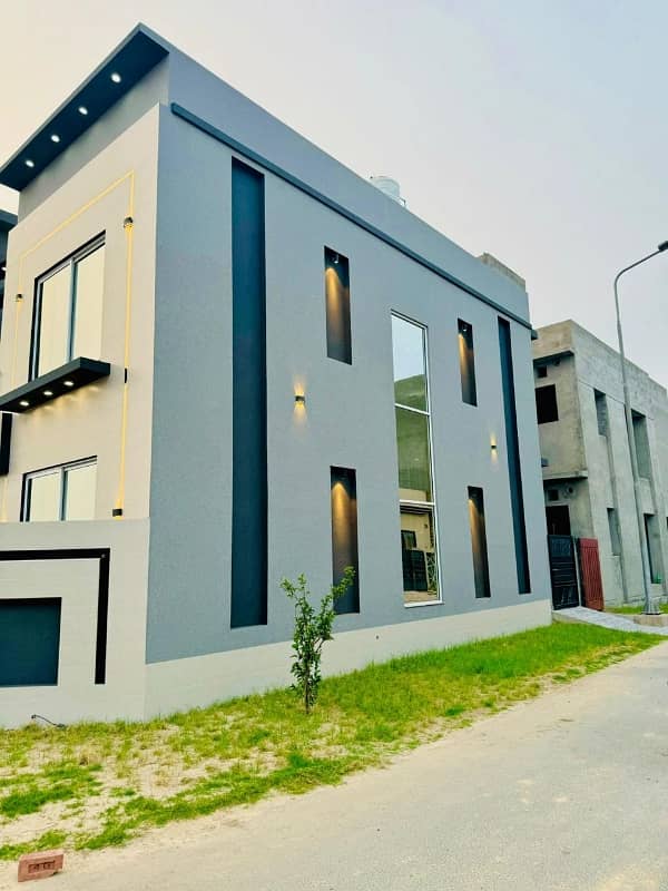 Gorgeous Corner 5 Marla House For Sale Available In Park View City - Jade Extension Block 20