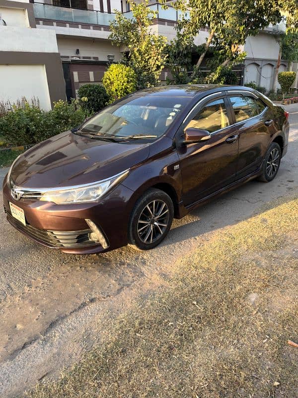 Toyota Altis Grande 2014 1