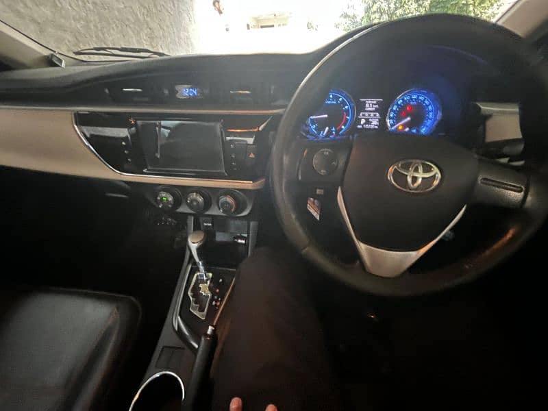 Toyota Altis Grande 2014 10