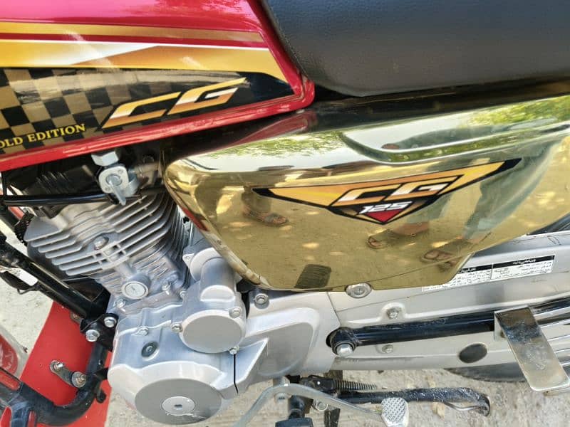 Honda 125 gold edition. 03418999639 7