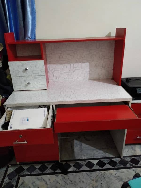 red and white study table 3