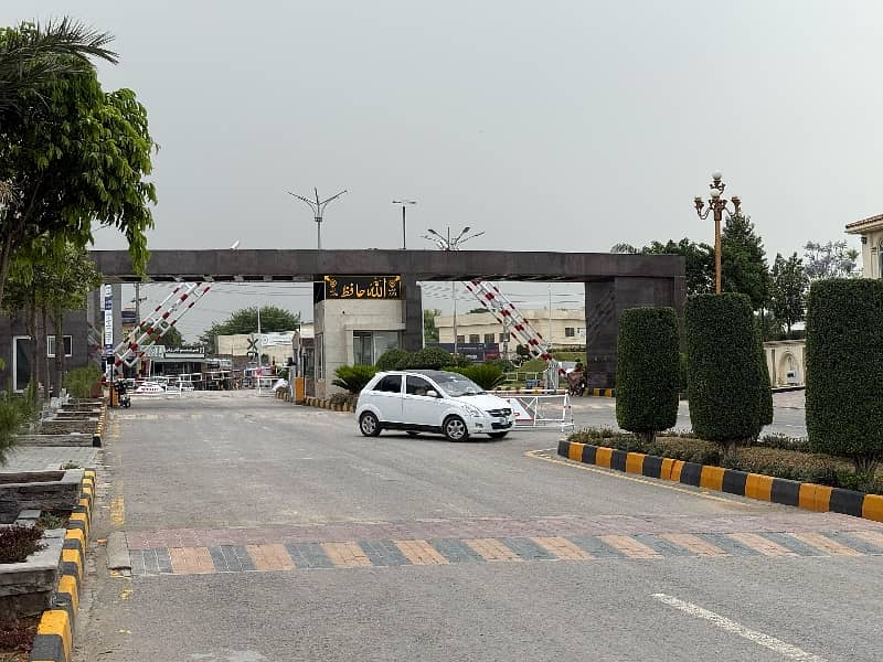 T&T F. 17 1 KANAL FOR SALE, NEAR TO MAIN DOUBALE ROAD,MAIN MARKAZ & PARK SOLAD LAND LAVEL PLOT ON GOOD LOCATION FIRST COME FIRST AVAIL THIS BIG OPERTUINTY FOR DREAM HOUSE 0