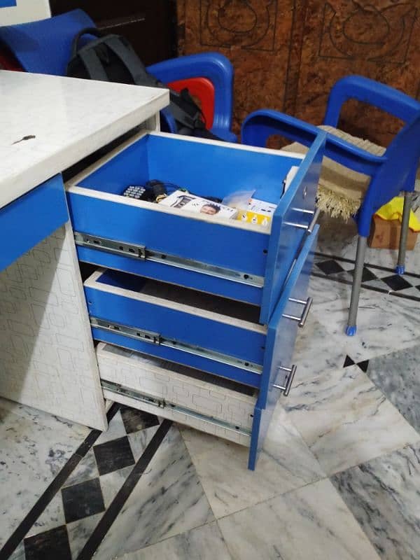 blue and white study/ computer table 1