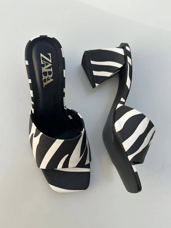 ZARA CRYSTAL HEEL 4