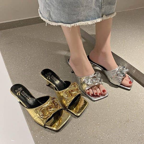 ZARA CRYSTAL HEEL 5