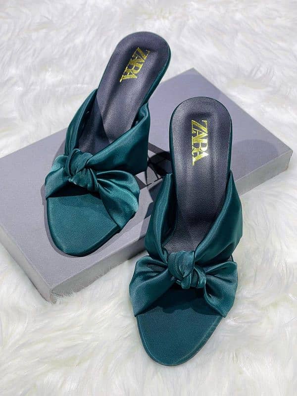 ZARA CRYSTAL HEEL 10