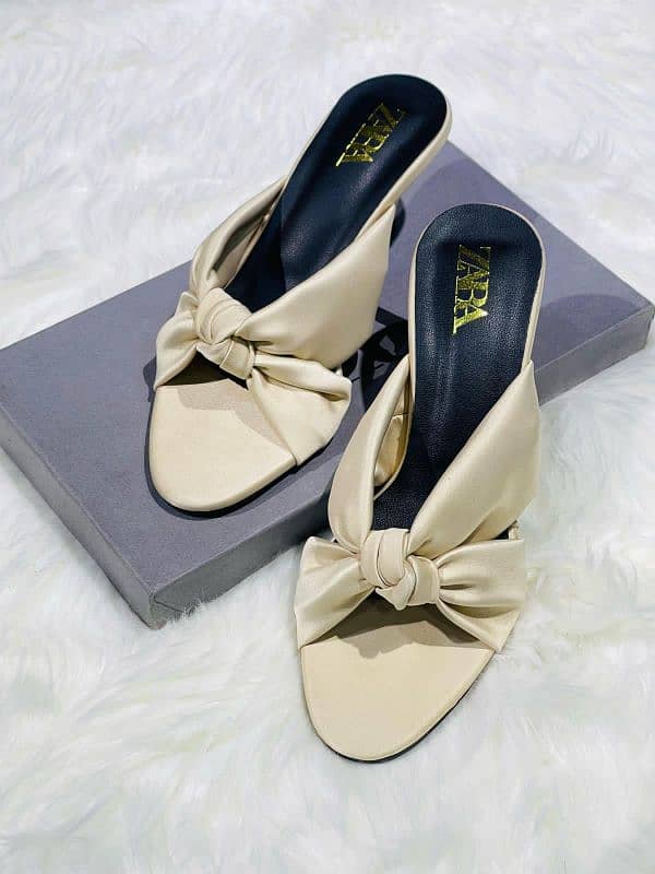 ZARA CRYSTAL HEEL 12