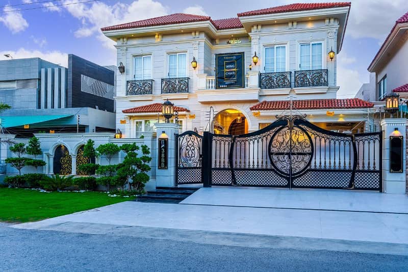 DHA Phase 5, 01 Kanal, 05 Bed, Fully Furnished Luxurious House With Basement For Sale. 0