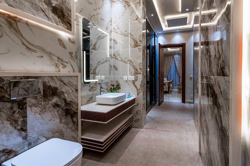 DHA Phase 5, 01 Kanal, 05 Bed, Fully Furnished Luxurious House With Basement For Sale. 13