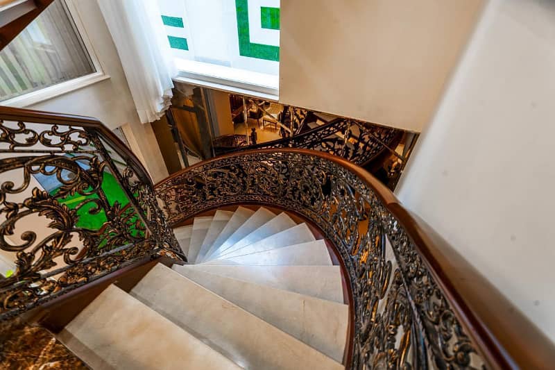 DHA Phase 5, 01 Kanal, 05 Bed, Fully Furnished Luxurious House With Basement For Sale. 25