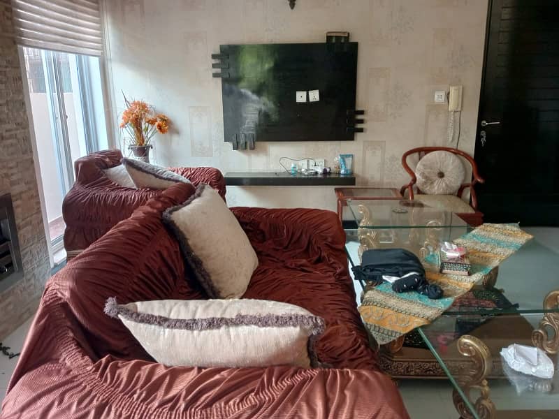 DHA Phase 3, 01 Kanal, 03 Bed, Fully Furnished Upper Portion For Rent. 1
