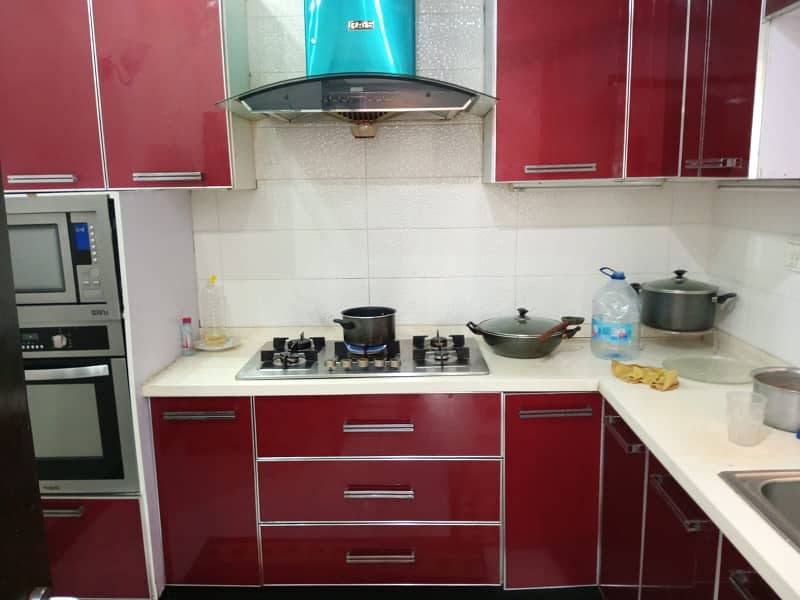 DHA Phase 3, 01 Kanal, 03 Bed, Fully Furnished Upper Portion For Rent. 2