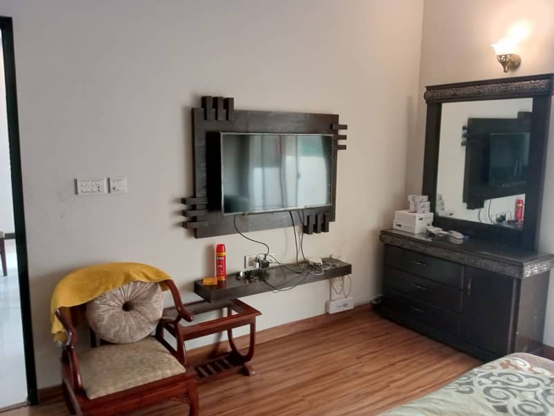 DHA Phase 3, 01 Kanal, 03 Bed, Fully Furnished Upper Portion For Rent. 5