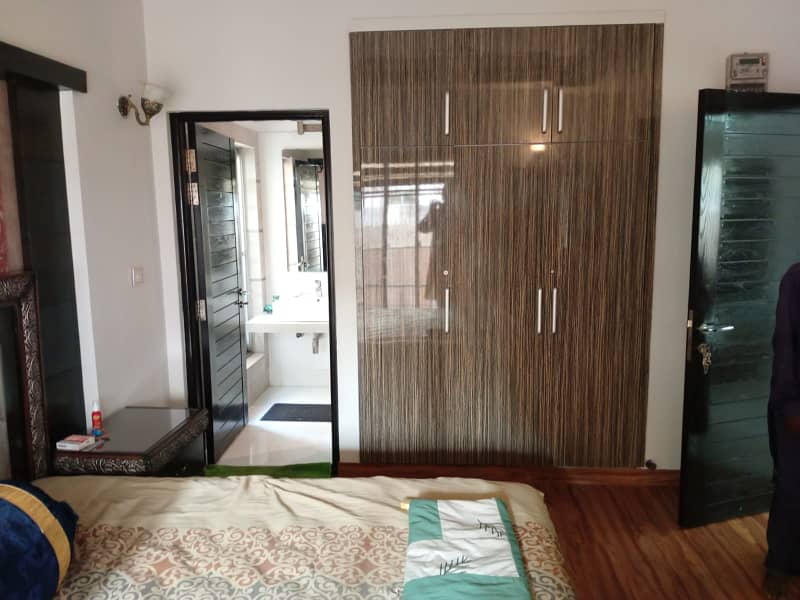 DHA Phase 3, 01 Kanal, 03 Bed, Fully Furnished Upper Portion For Rent. 9