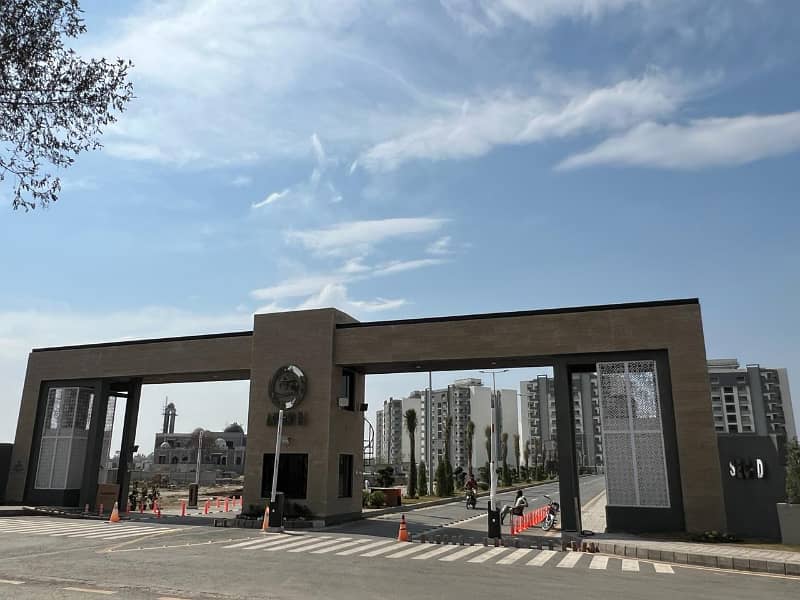 Askari 11, Sector D, 10 Marla, 3 Bed, Ground Floor, Luxury Apartment For Rent. Facing Lake 1
