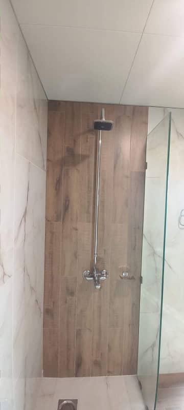 Askari 11, Sector D, 10 Marla, 3 Bed, Ground Floor, Luxury Apartment For Rent. Facing Lake 27