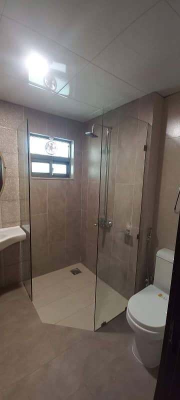 Askari 11, Sector D, 10 Marla, 3 Bed, Ground Floor, Luxury Apartment For Rent. Facing Lake 28