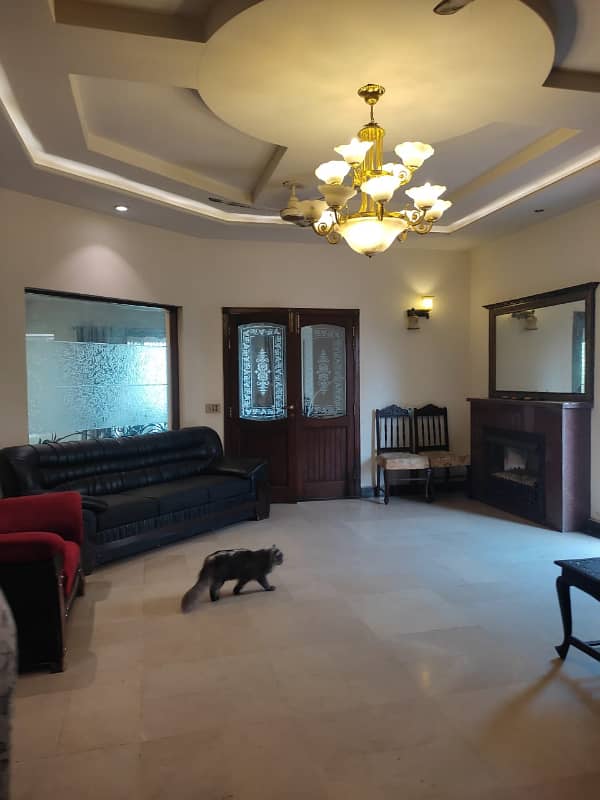 DHA Phase 3, 01 Kanal, 03 Bed, Semi Furnished Upper Portion For Rent. Ac Installed 1