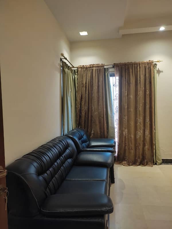 DHA Phase 3, 01 Kanal, 03 Bed, Semi Furnished Upper Portion For Rent. Ac Installed 2