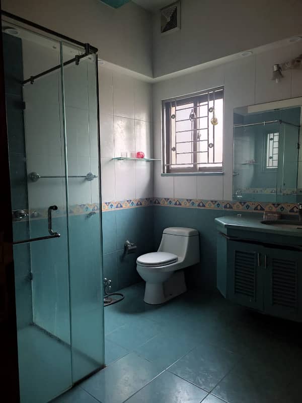 DHA Phase 3, 01 Kanal, 03 Bed, Semi Furnished Upper Portion For Rent. Ac Installed 9