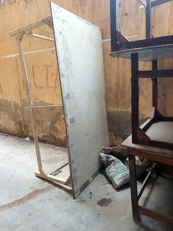 working tables, heavy duty, 8×4, quantity available 3