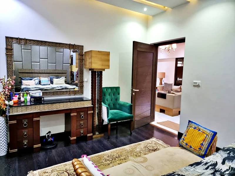 10 Marla Well Maintained Modern Bungalow For Sale In Phase 5 2