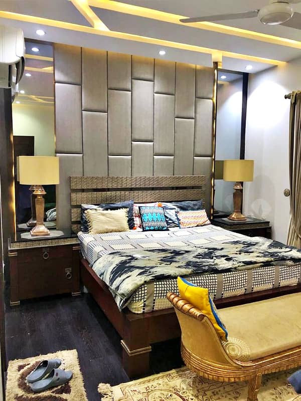 10 Marla Well Maintained Modern Bungalow For Sale In Phase 5 6