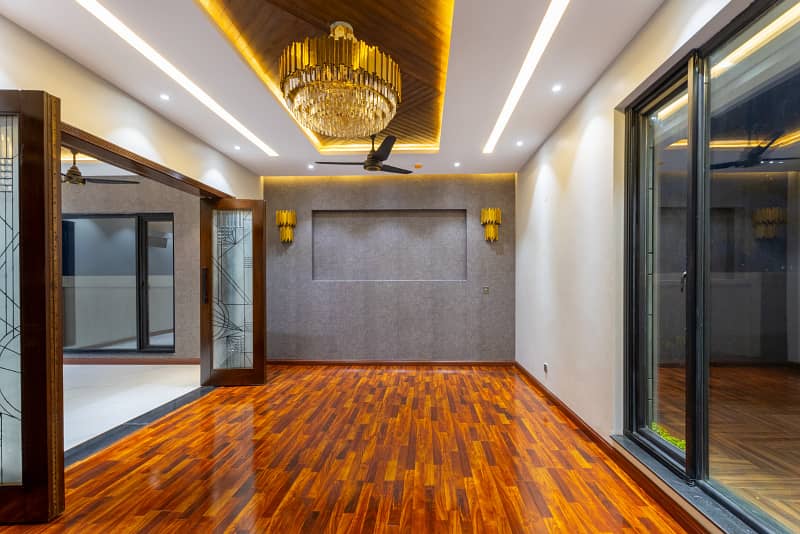 1 Kanal Brand New Modern Bungalow For Sale At Prime Location Phase 7 10