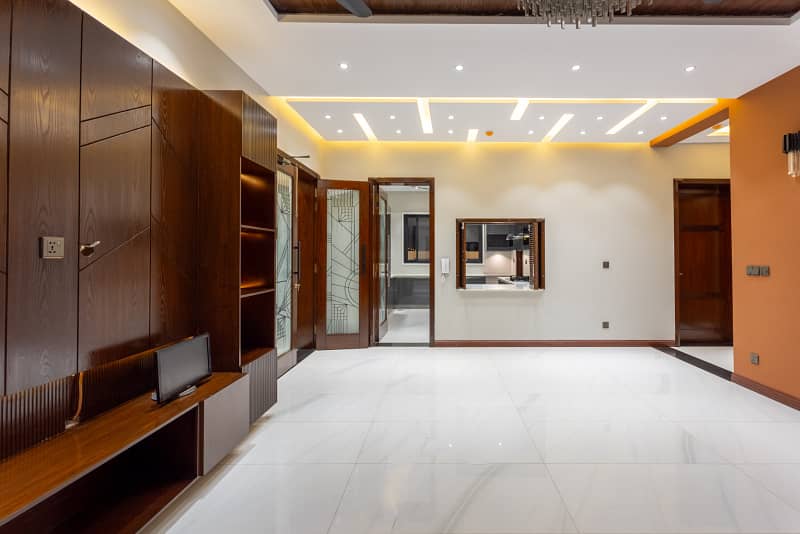 1 Kanal Brand New Modern Bungalow For Sale At Prime Location Phase 7 18