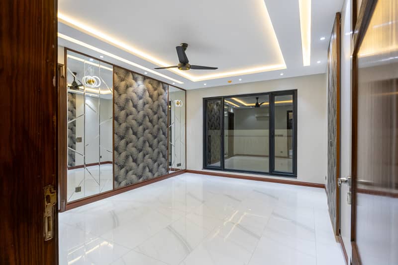 1 Kanal Brand New Modern Bungalow For Sale At Prime Location Phase 7 23