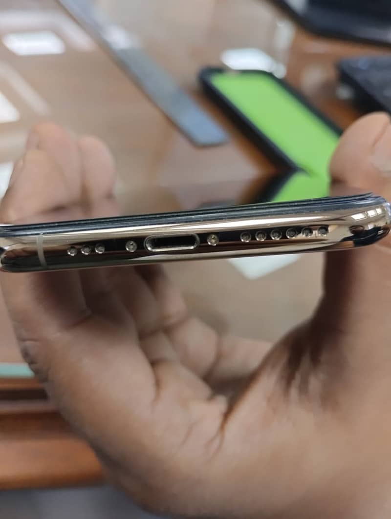 Apple iPhone XS 64 Gb physical + esim PTA approved 2