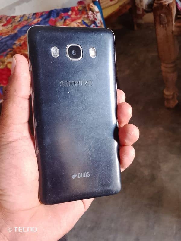 Samsung J5 2016 5