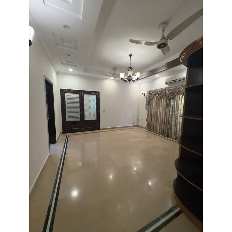 Dha Phase 5 Hot Location H Block Near Park And Commercial 0
