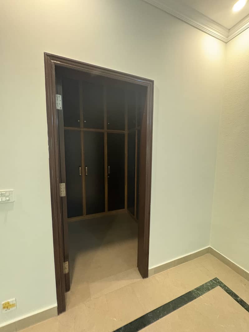 Dha Phase 5 Hot Location H Block Near Park And Commercial 7