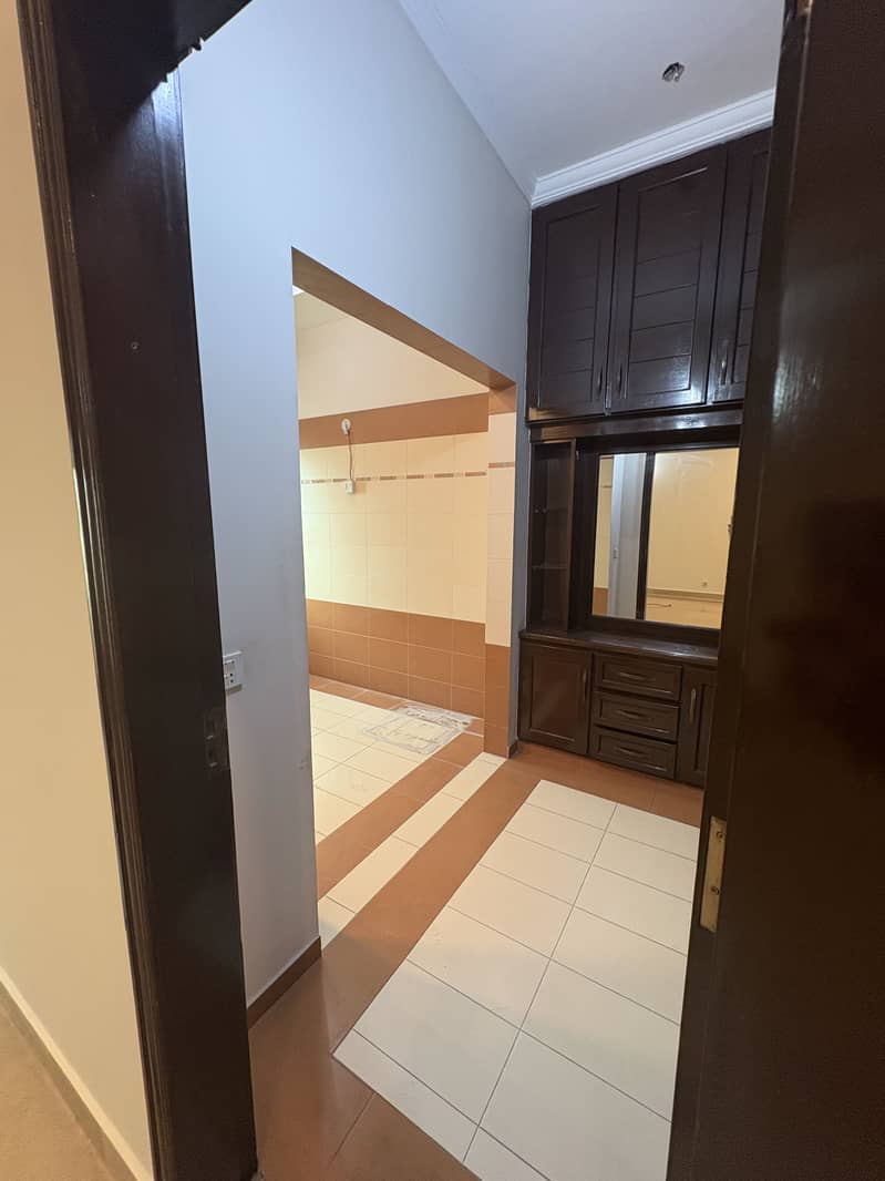 Dha Phase 5 Hot Location H Block Near Park And Commercial 10