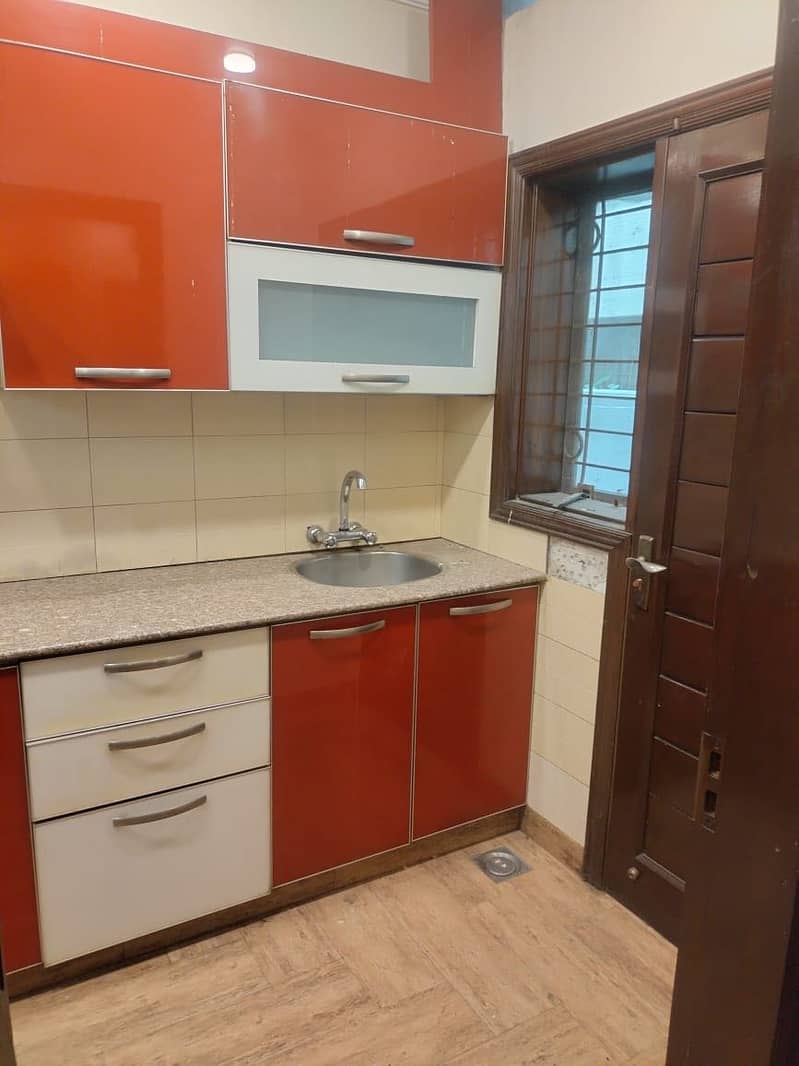 1 Kanal Upper Portion For Rent 3