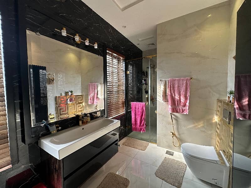 22 Marla House In Dha Phase 7 18