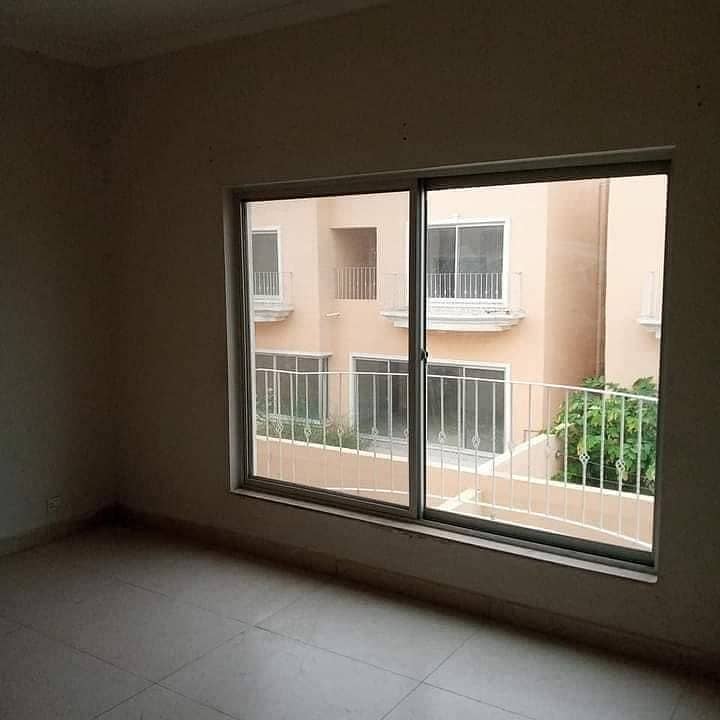 350sq Yard 4 Bed DDL Sports Villas With 100sq Yd Back Yard LAWN At LOWEST RATE Of MARKET 6