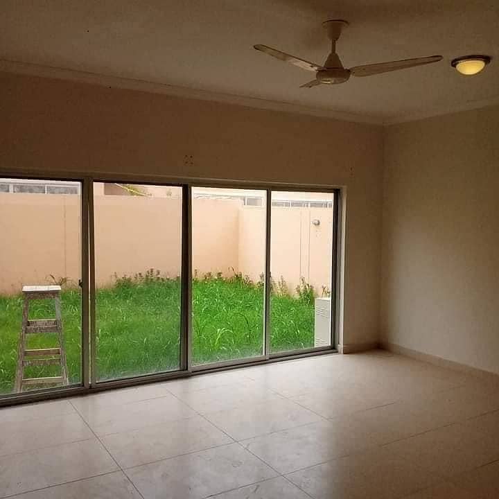 350sq Yard 4 Bed DDL Sports Villas With 100sq Yd Back Yard LAWN At LOWEST RATE Of MARKET 7
