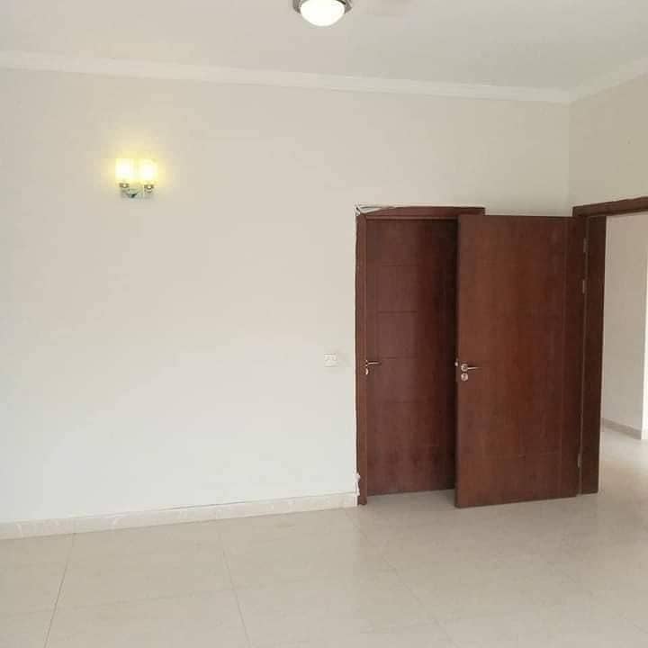 350sq Yard 4 Bed DDL Sports Villas With 100sq Yd Back Yard LAWN At LOWEST RATE Of MARKET 0