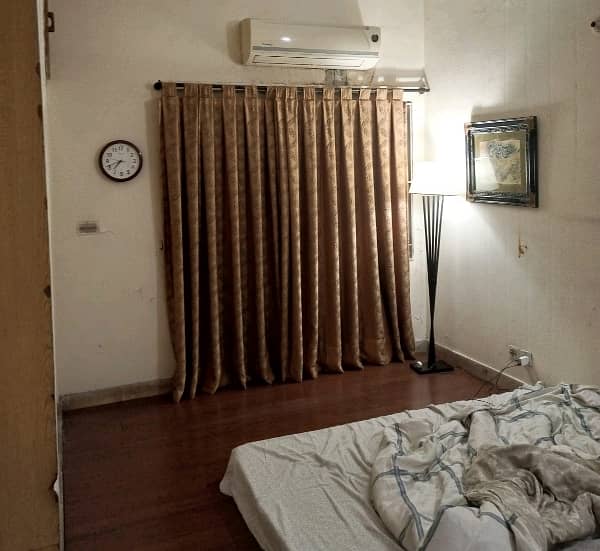 10 Marla House For sale In Allama Iqbal Town - Ravi Block Lahore 1