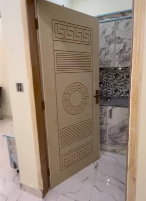 Triple Storey 788 Square Feet House Available In Wahdat Road For sale 6