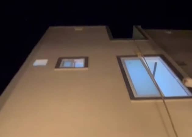 Triple Storey 788 Square Feet House Available In Wahdat Road For sale 17