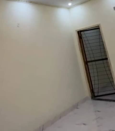 Triple Storey 788 Square Feet House Available In Wahdat Road For sale 24
