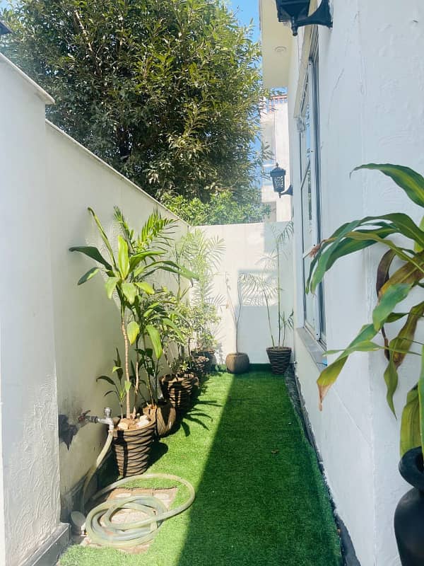 HOT LOCATION 8 MALRA HOUSE FOR RENT IN DHA 9 TWON 6