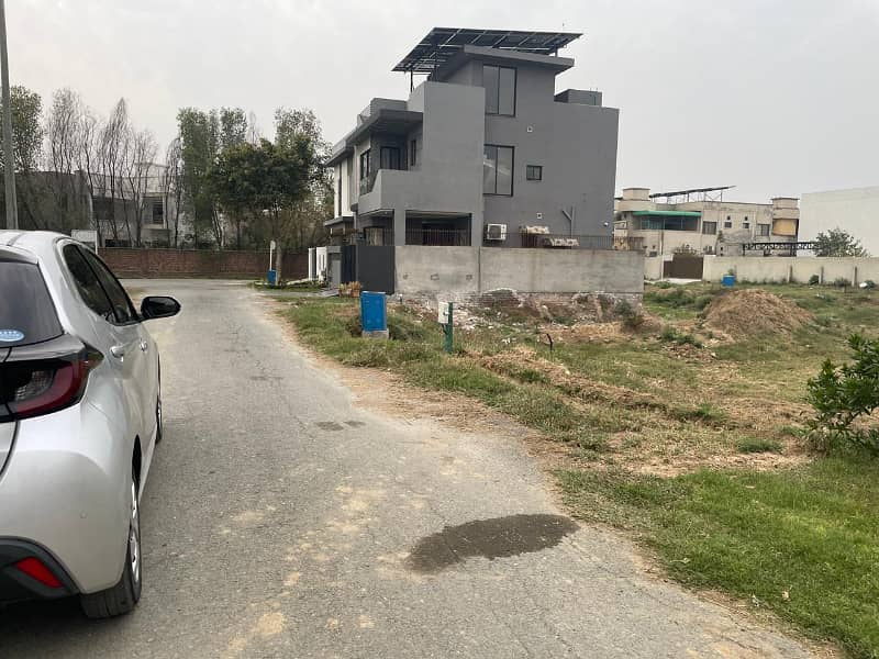 DHA 9 TOWN BLOCK-A Plot No - 1499/5 Ideal Location 2