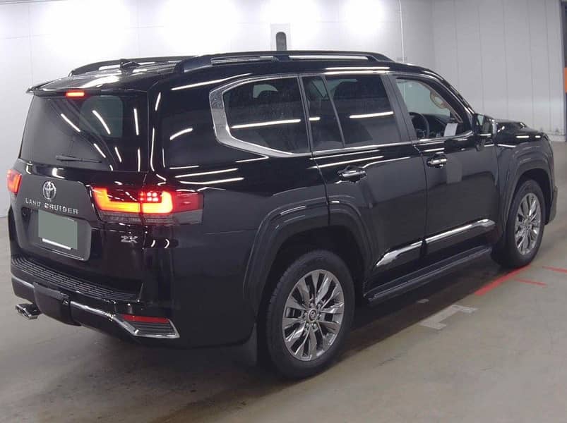 Toyota Land Cruiser 2023 ZX 4