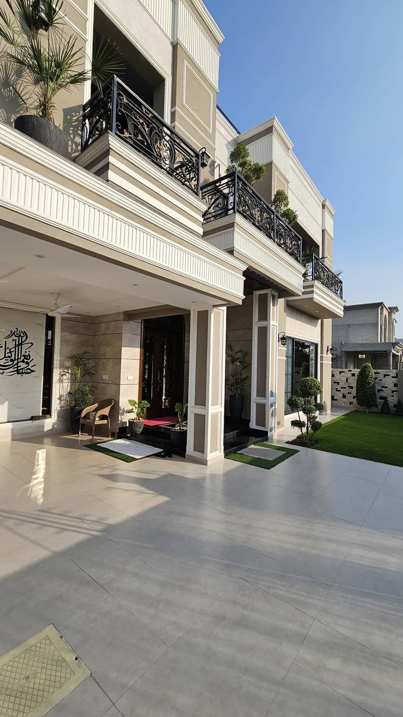 1 Kanal Modern Design Slightly Used Bungalow At Prime Location 0